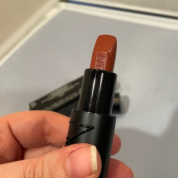 NIB NARS Full-size Refillable No Rules 885 Cool Berry Explicit Lipstick Lux $42! - Picture 8 of 8
